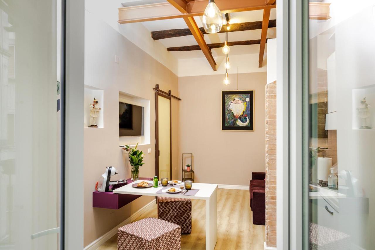 Vicky'S Luxury Guesthouse Napoli Bagian luar foto